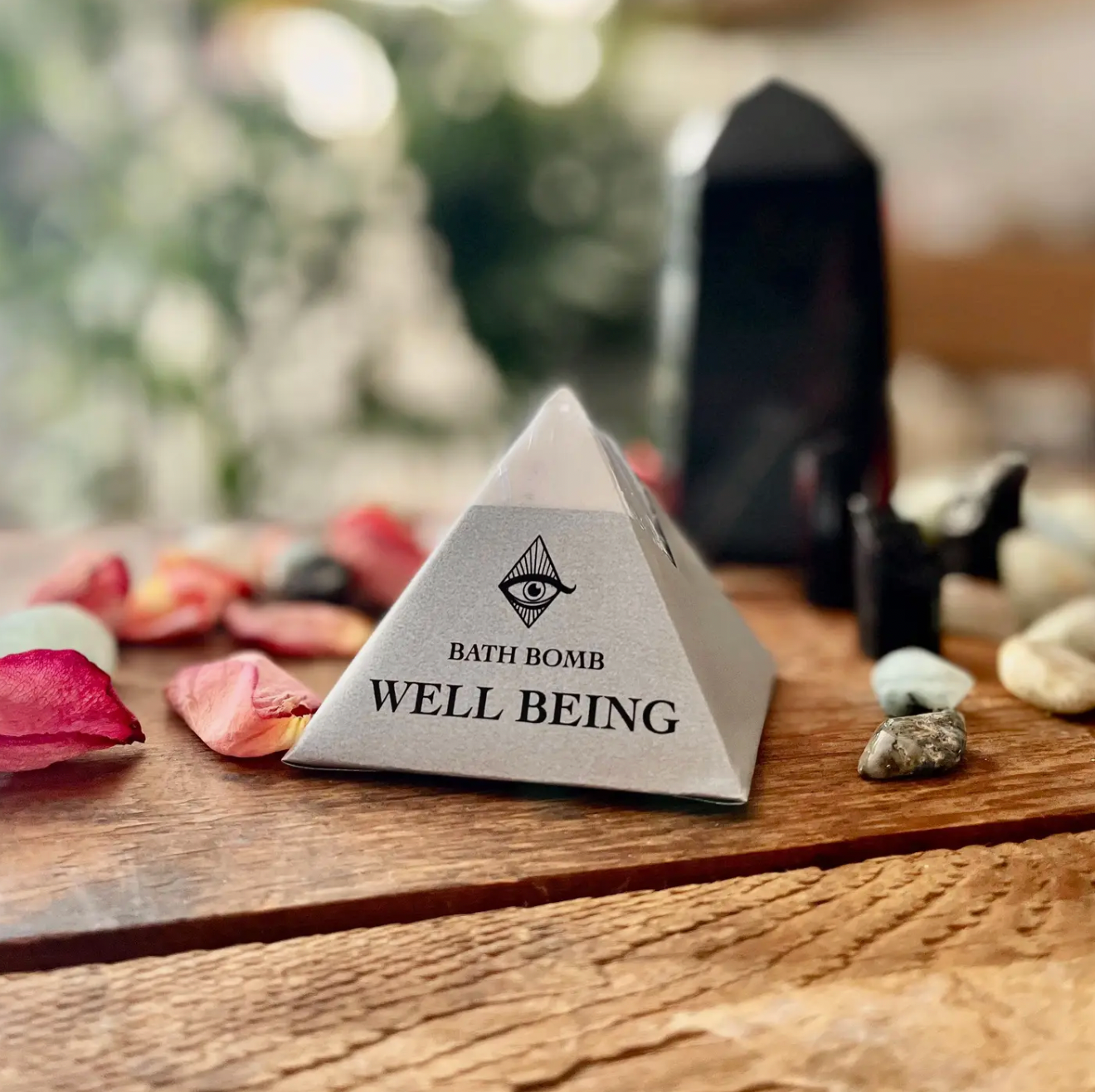 MFC Bath Bomb with Crystal